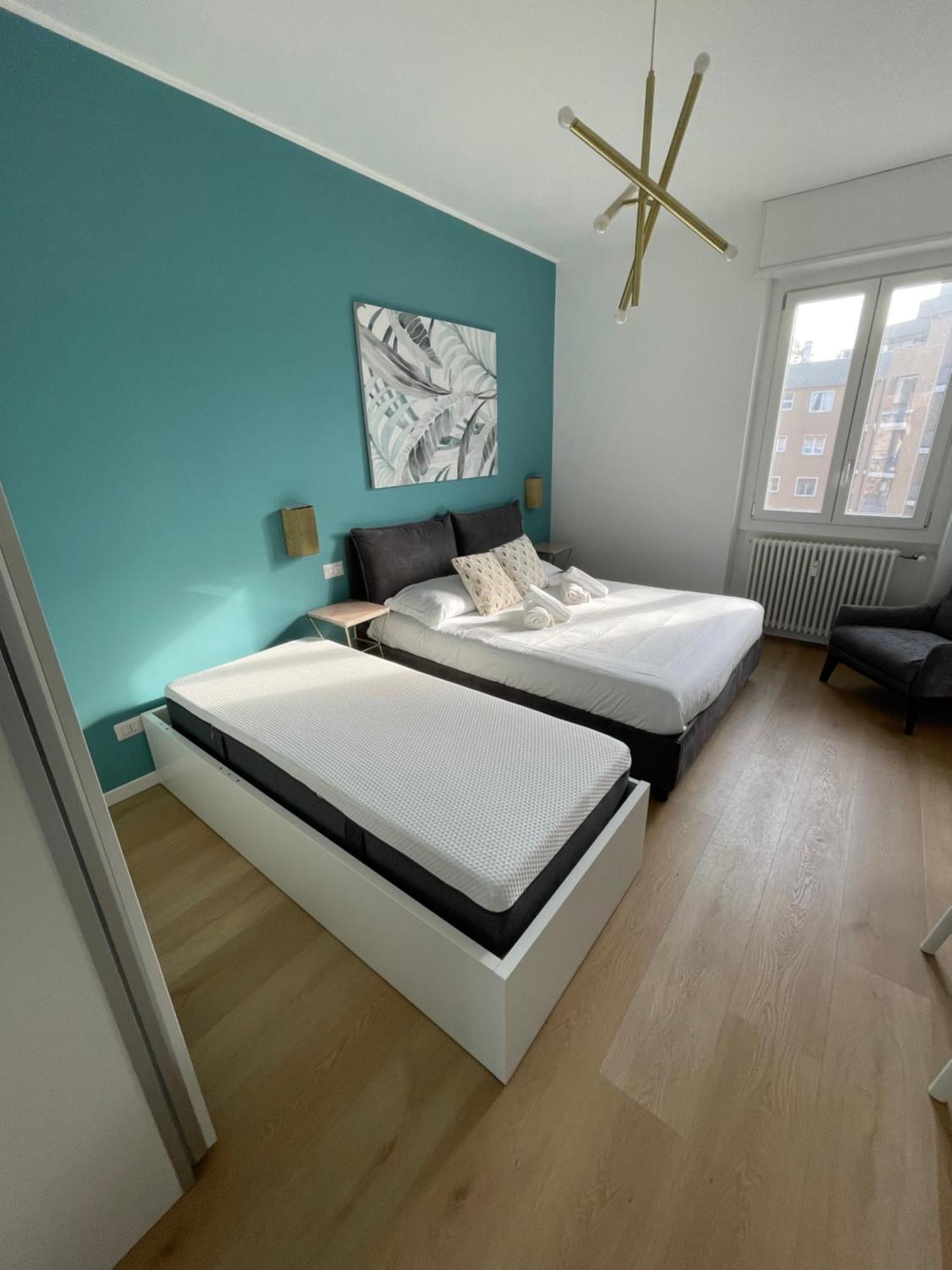 Trilocale Con Vista E Due Bagni Metro Blu Piazza Frattini Appartement Milan