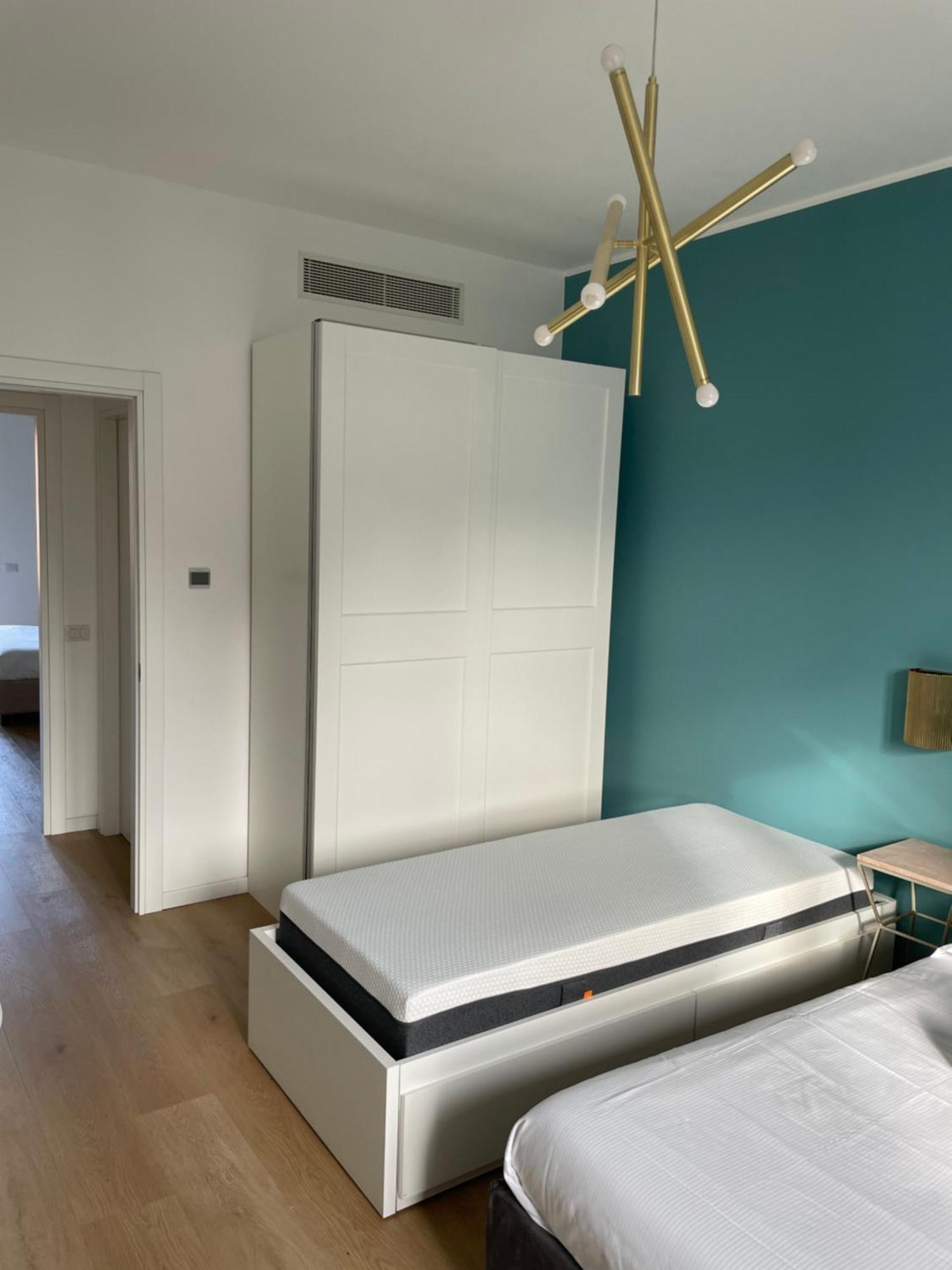 Trilocale Con Vista E Due Bagni Metro Blu Piazza Frattini Milan