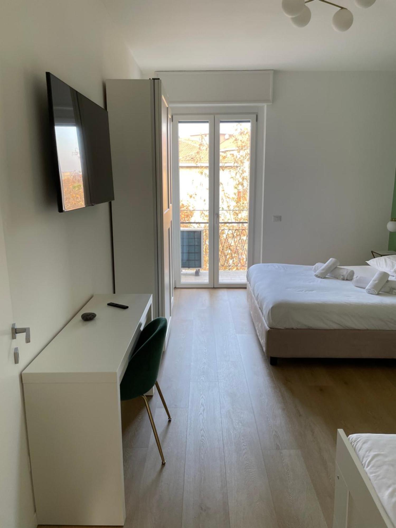 Trilocale Con Vista E Due Bagni Metro Blu Piazza Frattini Appartement